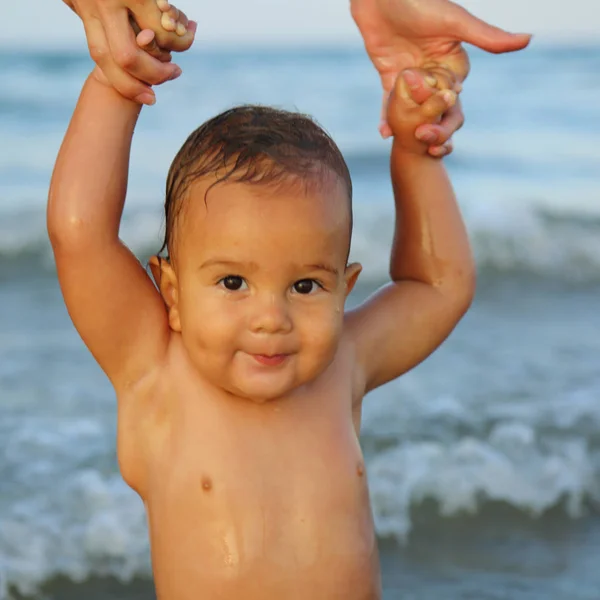 Baby Pojke Utomhus Sommaren Stående Över Seacost — Stockfoto