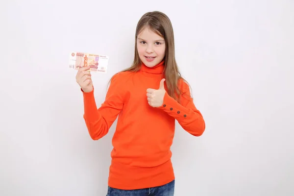 Orosz Tini Lány Gazdaság 5000 Rubel Ezer Rubel Készpénz Pénz — Stock Fotó