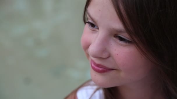 Beautiful Teen Girl Sitting City Fountain Summer — Stock Video