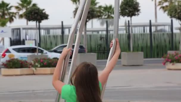 Teen Girl Playing Outdoor Playground — Αρχείο Βίντεο