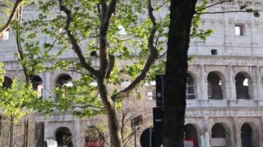 Roma, İtalya - 17 Nisan 2019: Roma'da Colosseum olarak bilinen ünlü Amphitheatrum Flavium'un detayları, İtalya.