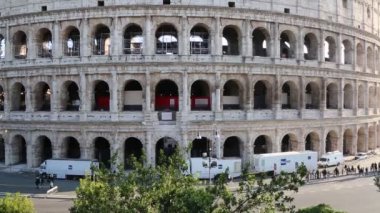 Roma, İtalya - 17 Nisan 2019: Roma'da Colosseum olarak bilinen ünlü Amphitheatrum Flavium'un detayları, İtalya