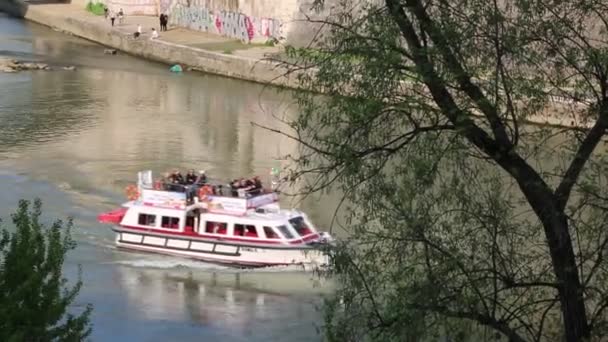 Вид Вітрильник Мешканцями Рима Італія — стокове відео