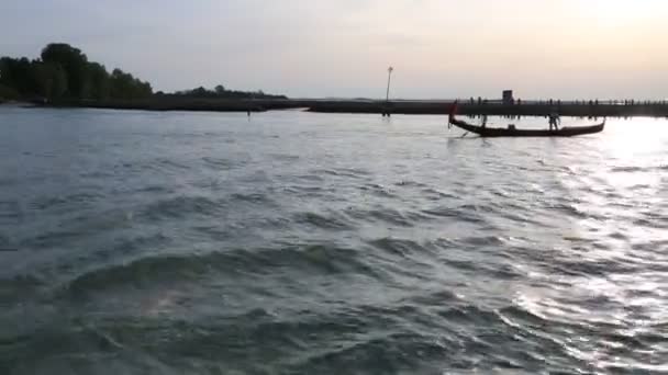 Burano Veneto Italië April 2019 Kleurrijk Eiland Burano Tijdens Boottocht — Stockvideo