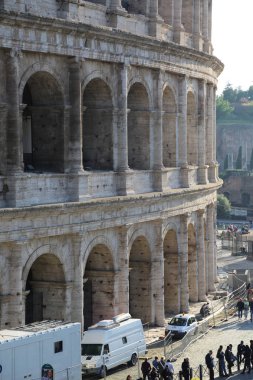 Roma, İtalya - 17 Nisan 2019: Roma'da Colosseum olarak bilinen ünlü Amphitheatrum Flavium'un detayları, İtalya.