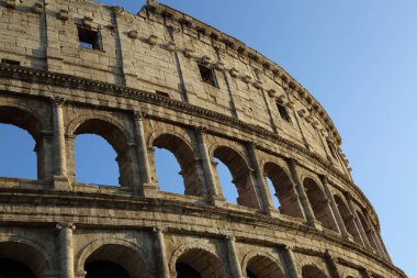 Roma'da Colosseum olarak bilinen ünlü Amphitheatrum Flavium detayları, İtalya.
