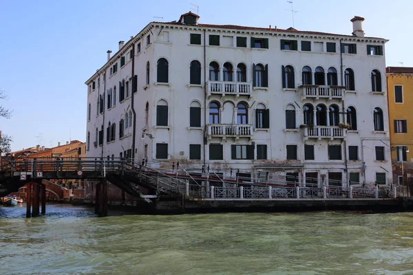 Venice Itália Abril 2019 Vista Ônibus Aquático Vaporetto Barco Canal — Fotografia de Stock