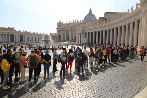 Vatican Rome Italie Avril 2019 Des Touristes Visitent Basilique Saint — Photo