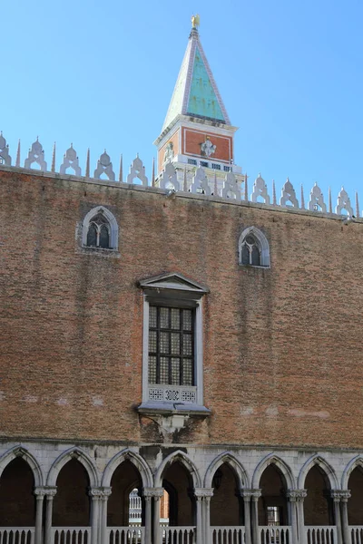 Βενετία Ιταλία Απριλίου 2019 Εξωτερικές Λεπτομέρειες Εξωτερικό Του Παλατιού Δόγη — Φωτογραφία Αρχείου
