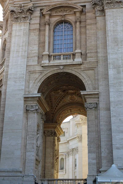 Vaticano Roma Itália Abril 2019 Detalhes Arte Sobre Edifícios Exteriores — Fotografia de Stock