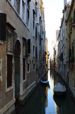 Venedik, Italya-19 Nisan 2019: şehir Venedik, mimari, vatandaşlar ve turistler manzaraları görüntüle.