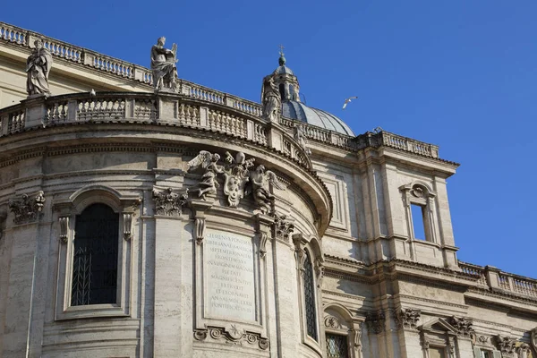 Roma, İtalya - 17 Nisan 2019: Santa Maria Maggiore (AzizE Meryem Ana Kilisesi) Papalık Bazilikası, Piazza dell'Esquilino'daki en büyük Katolik Marian kilisesidir.