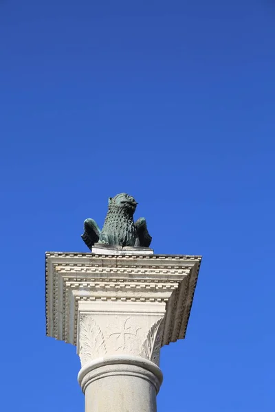 Лев Сан Марко Венеции — стоковое фото