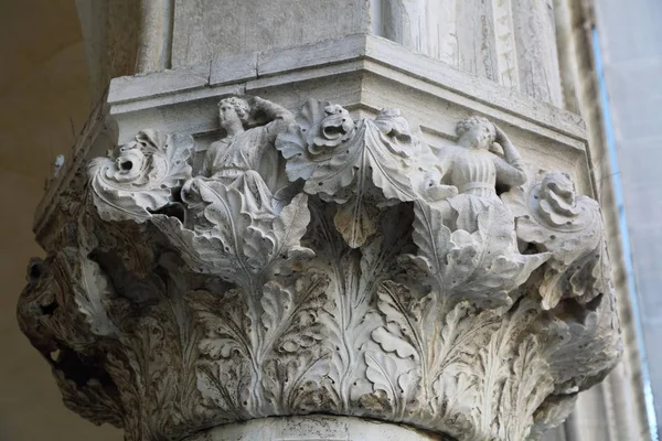 Venedig Venetien Italien April 2019 Kunstdetails Der Säulen Des Dogenpalastes — Stockfoto