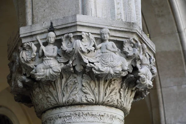 威尼斯 威尼托 意大利 2019年4月19日 多吉宫柱子的艺术细节 — 图库照片