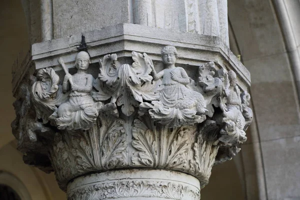 Venedig Veneto Italien April 2019 Art Detaljer Kolonner Doge Palace — Stockfoto