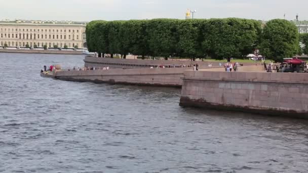Saint Petersburg Rusland Juni 2019 Mensen Verkeer Stad Stedelijk Leven — Stockvideo