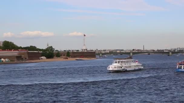 San Petersburg Rusia Junio 2019 Vista Del Río Neva Fortaleza — Vídeos de Stock