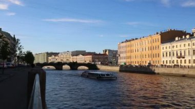 Saint Petersburg, Rusya - 11 Haziran 2019: Gündüz vakti Mikhailovsky Kalesi 