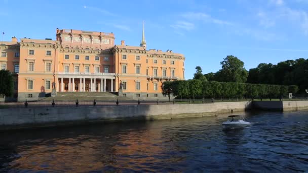 Sankt Petersburg Ryssland Juni 2019 Utsikt Över Michailovskijs Slott Dagtid — Stockvideo