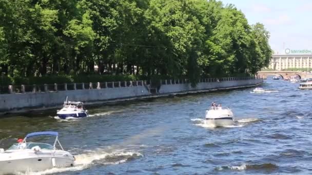 Saint Petersburg Rusya Haziran 2019 Neva Nehri Üzerindeki Köprüden Fontanka — Stok video