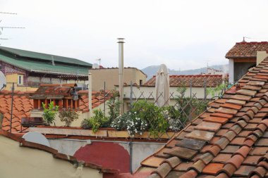 Floransa, İtalya - 24 Nisan, 2019: Floransa, İtalya'da güzel çatı kiremitleri
