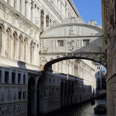 Venedik, İtalya - 19 Nisan 2019: İç Çekmeler Köprüsü (Ponte dei Sospiri) Venedik, İtalya