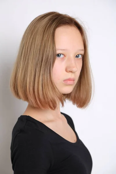 Kavkazský Dospívající Dívka Studio Portrét — Stock fotografie