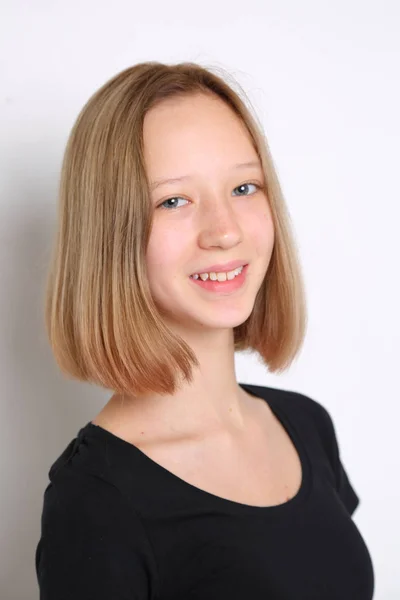 Kaukasische Teen Mädchen Studio Porträt — Stockfoto