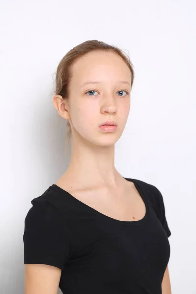Branco Teen Menina Estúdio Retrato — Fotografia de Stock