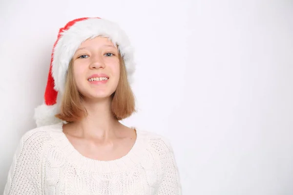 Шляпа Санты Девочку Подростка Рождественскую Тему — стоковое фото