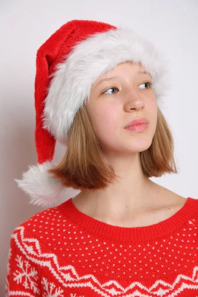 Chapéu Papai Noel Menina Adolescente Tema Natal — Fotografia de Stock