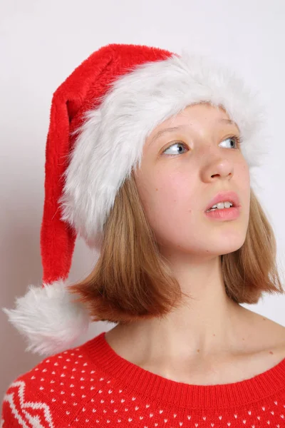 Babbo Natale Cappello Teen Girl Sul Tema Natale — Foto Stock