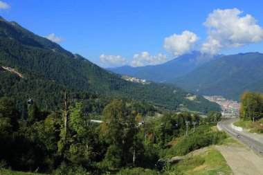 Dağlardaki kablo kaldırma, Sochi, Rusya Federasyonu