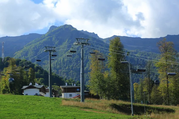 Dağlardaki Kablo Kaldırma Sochi Rusya Federasyonu — Stok fotoğraf
