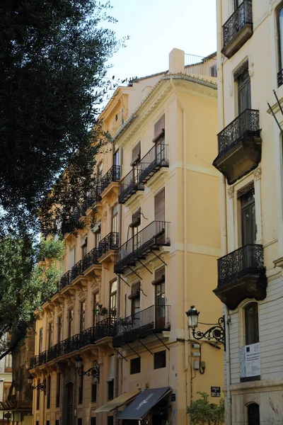 Όμορφα Παλιά Κτίρια Στη Βαλένθια Ισπανία Ενδιαφέρουσες Λεπτομέρειες Αρχιτεκτονικής Σιέστα — Φωτογραφία Αρχείου