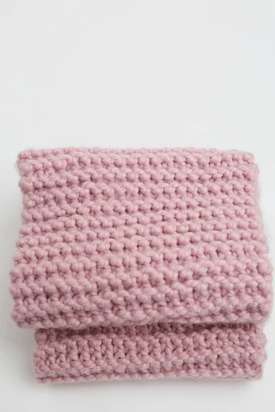 粉红色手工针织围巾 — 图库照片