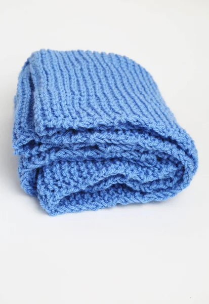 Handgemaakte Gebreide Sjaal Van Blauwe Kleur — Stockfoto