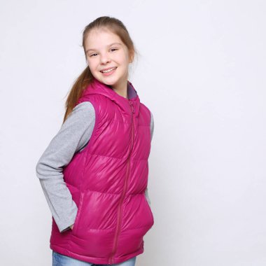 Beautirul studio Avrupa beyaz genç kız portresi