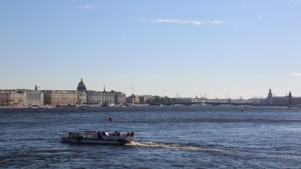 Saint Petersburg Russia Haziran 2019 Güneşli Yaz Gününde Neva Nehri — Stok video