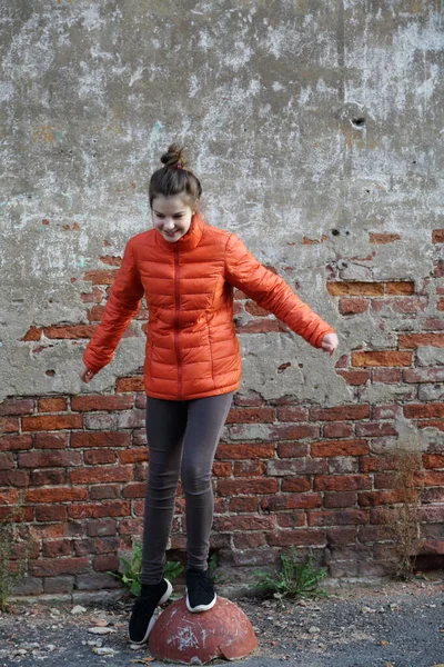 Funny Active Teen Gitl Red Brick Wall Outdoor Selected Focus — Stock Photo, Image