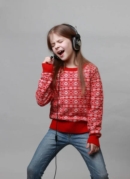 Lovely Caucasian Little Girl Headphone Microphone — Stock Photo, Image