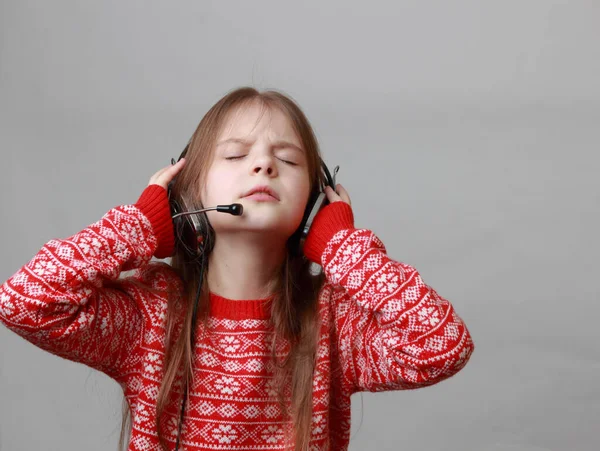 Lovely Caucasian Little Girl Headphone Microphone — Stock Photo, Image