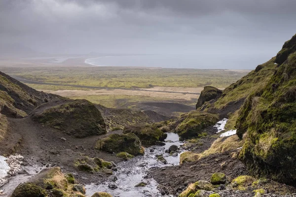 Raudfeldar Canyon dışında bir görünüm. İzlanda manzara