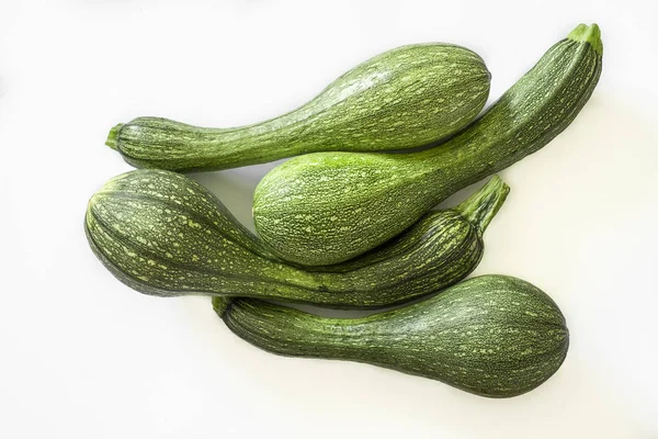 Beyaz arka plan üzerinde dört izole kabak