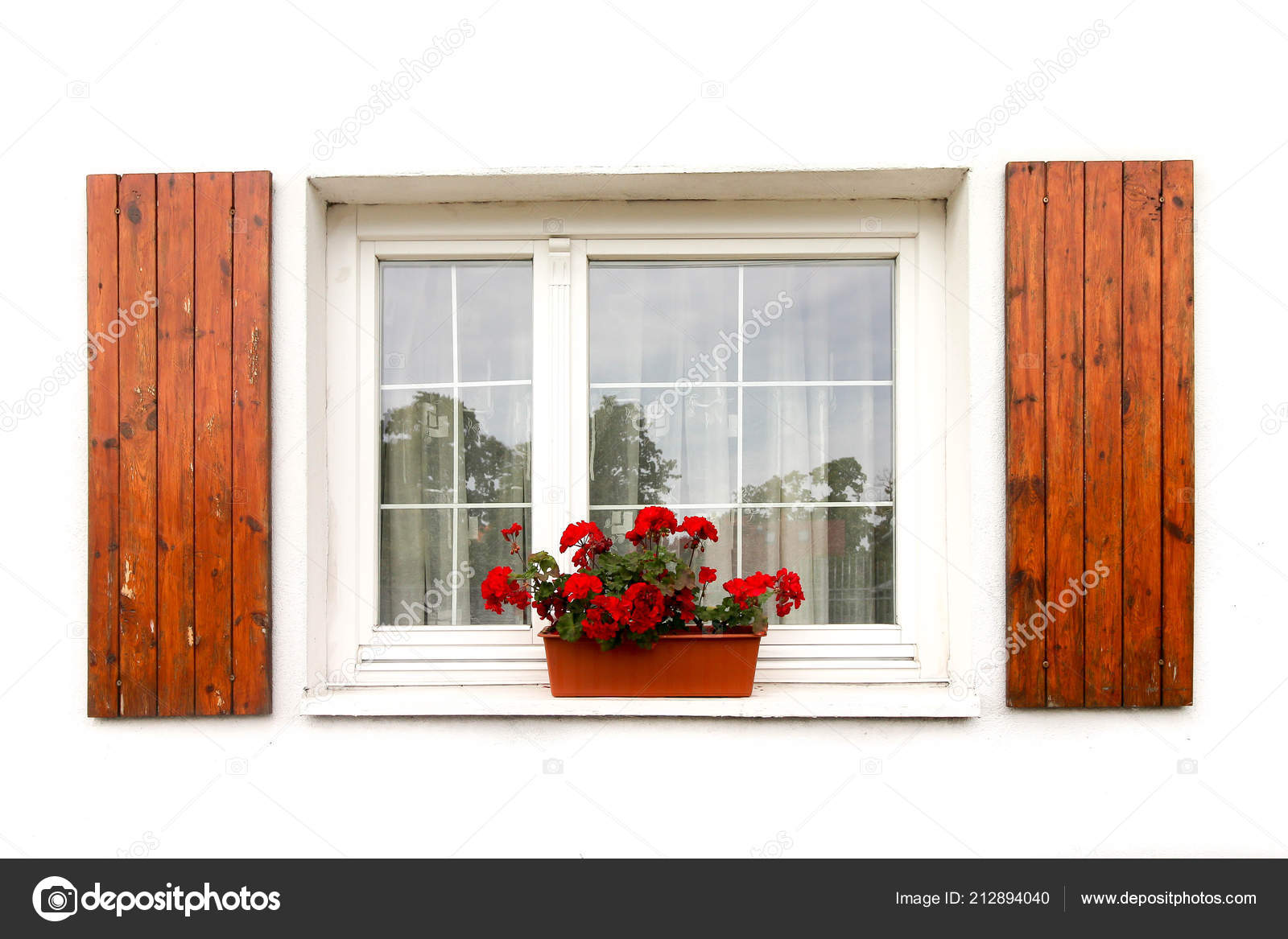 Schöne Weiße Fenster Dekoriert Malerische Fensterläden Wie