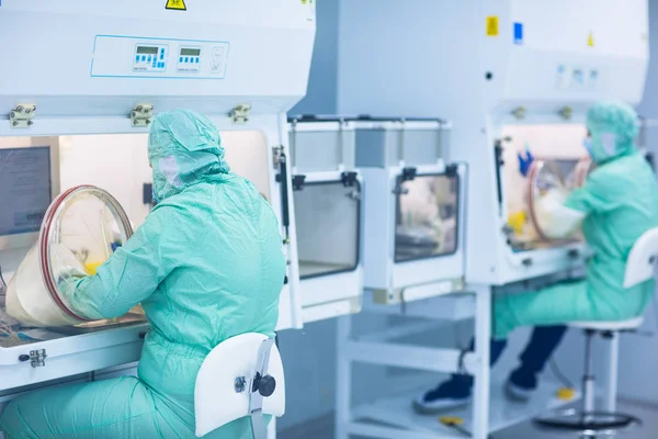 Pharmaceutical Technician Sterile Environment Working Production Pills Pharmacy Factory Shallow — Stock Photo, Image