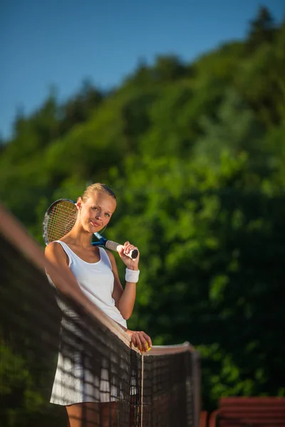 Genç Güzel Tenisçi Portresi — Stok fotoğraf