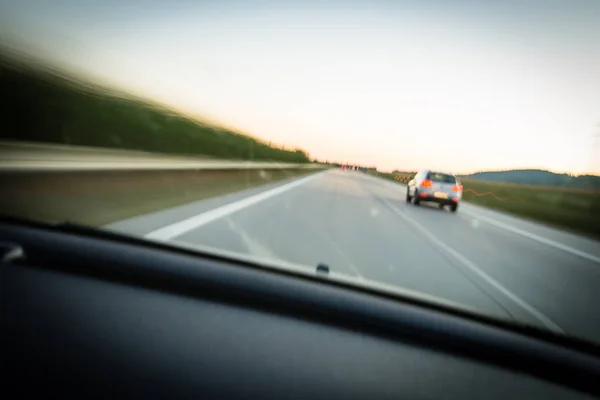 Voitures Déplaçant Rapidement Sur Une Autoroute Image Floue Mouvement — Photo