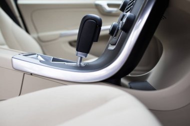 modern araba iç dekorasyonu